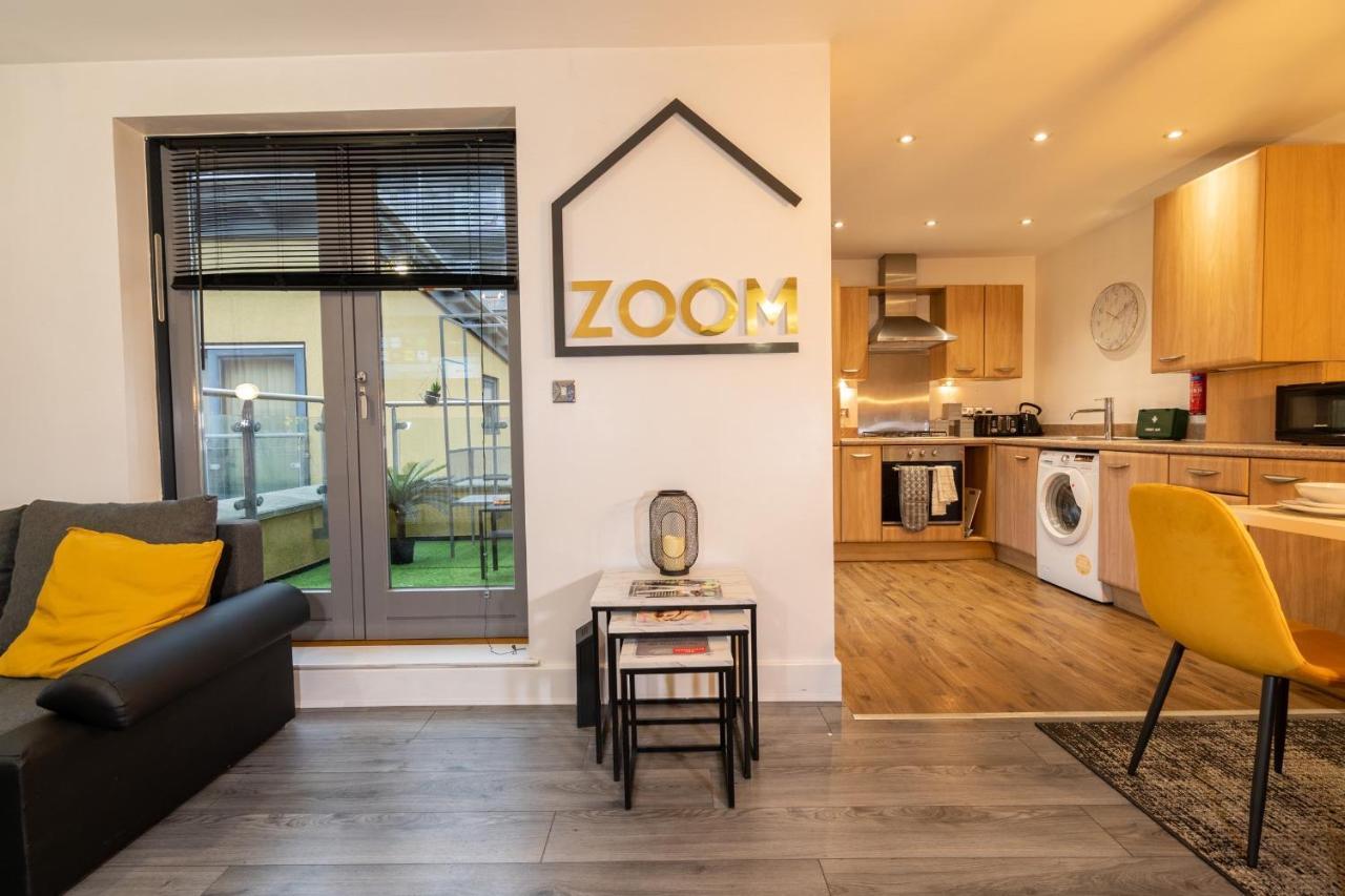 Luxe Place - Netflix & Workspace For 6 Birmingham Esterno foto