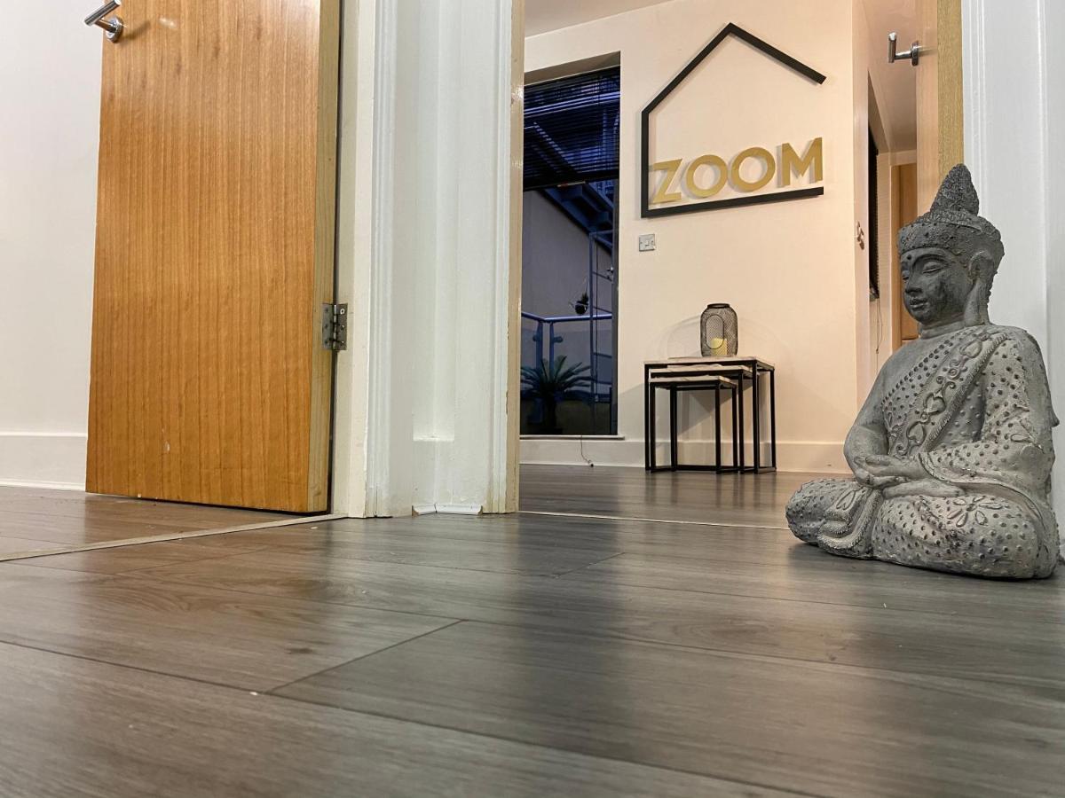 Luxe Place - Netflix & Workspace For 6 Birmingham Esterno foto